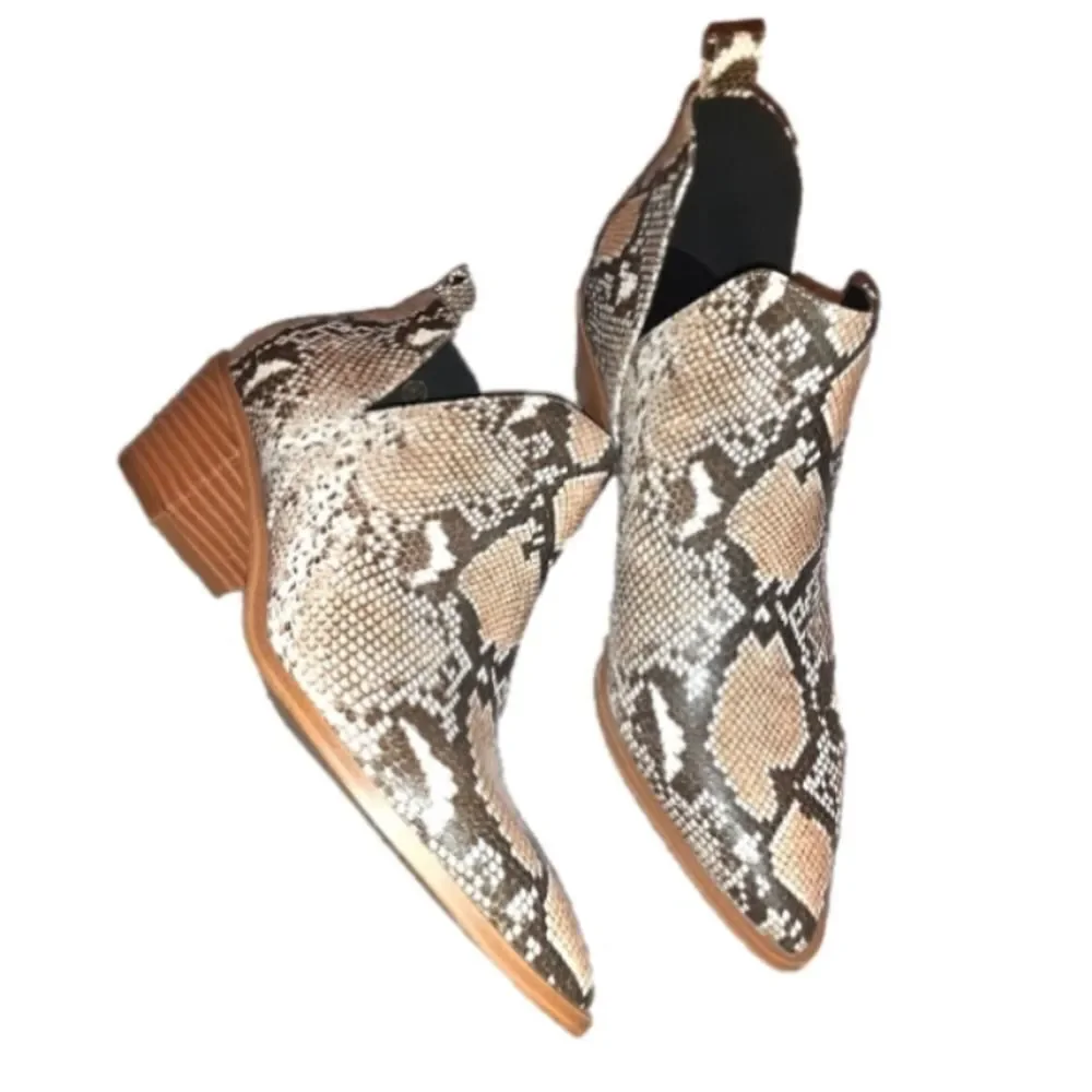 Ladies Western Snakeprint cut out ankle boots sz 9.5